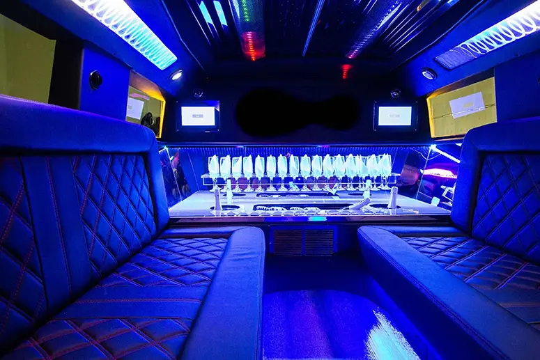 prom limo Hamilton